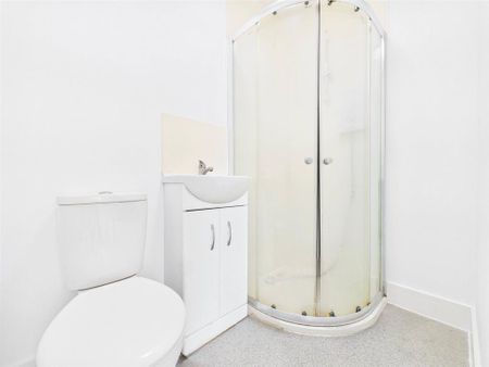 Property to rent - Photo 5