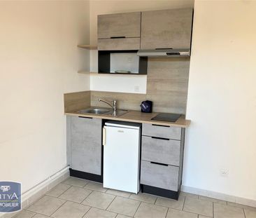 Location Appartement 2 pièces 37m² PORT ST LOUIS DU RHONE 13230 - Photo 3