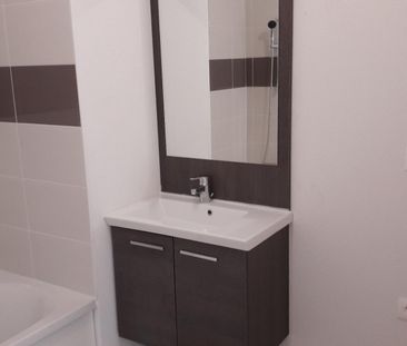 location Appartement T3 DE 58.5m² À BORDEAUX - Photo 3