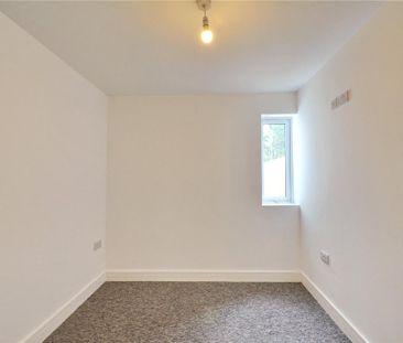 6 bedroom semi-detached house to rent - Photo 4