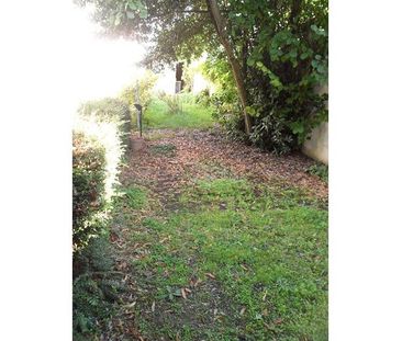 Mehun sur Yèvre - Maison avec une partie jardin et parking. - Photo 4