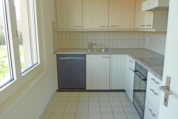 Living generously in the beautiful Buchhalden quarter - limited until 30.09.2027! - Foto 1