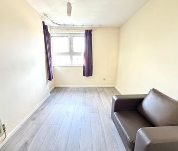 3 bedroom maisonette to rent - Photo 4
