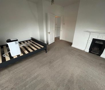 3 bedroom maisonette to rent - Photo 1