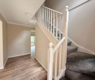 FRESHLY UPDATED HOME!!! - Photo 3