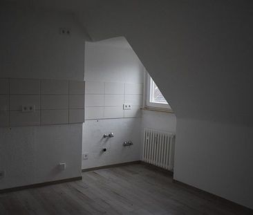 Hübsche 2-Raum DG Wohnung mit großer Küche sucht Sie! - Photo 5
