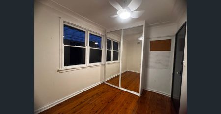 A Family Home for rent in a Central Location 98 SOLANDER ROAD, SEVEN HILLS – RENT $675 PER WEEK - Photo 4