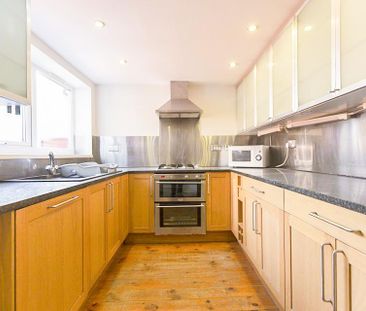 6 bedroom terraced house to rent - Photo 6