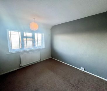 2 bedroom semi-detached house to rent - Photo 4