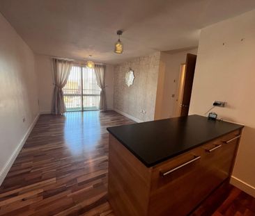 2 bedroom Flat To Let Total Size: 689 SQ FT - Photo 1