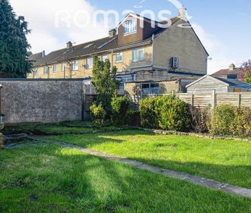 3 bedroom semi-detached house to rent - Photo 6