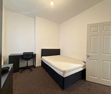 5 bedroom terraced house to rent - Photo 3