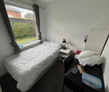 3 bedroom apartment to rent - Photo 2
