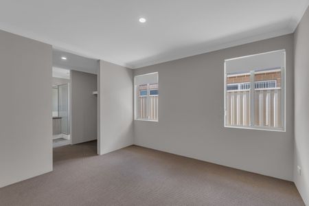 Four Bedroom Home in Hilbert - Photo 5