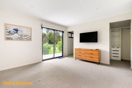 Fantastic Two Storey Executive Townhouse! - Photo 4