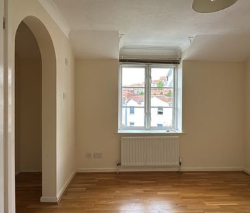 2 Bed Flat - Photo 1