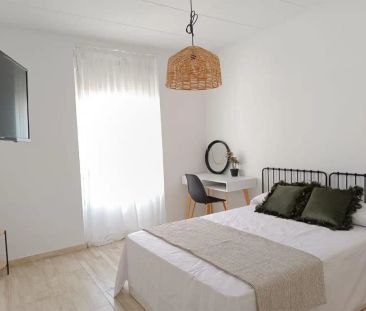 Apartamento de alquiler en Carrer del Dos de Maig, 142, Centro - Photo 3