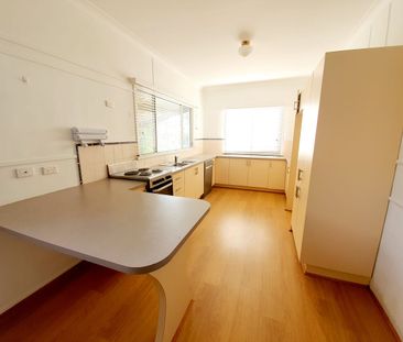 SCARBOROUGH 5 BEDROOM HOME -18 MONTH LEASE - 6 MONTHS AT $750 THEN ... - Photo 4