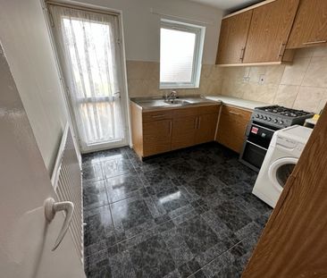 3 bedroom house on Vauxhall Close, CV1 5JH area - Photo 5