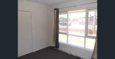 2 Bedroom Unit in Prime Noble Park Location - Photo 2