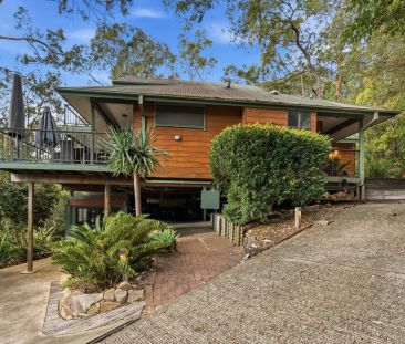 Fully Furnished Family Home Enjoying Stunning Water Views Includes ... - Photo 1