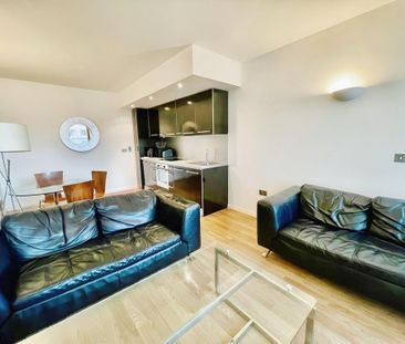 2 bedroom flat to rent - Photo 1
