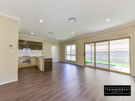 NORTH TAMWORTH - Two Bedroom and Two Bathroom Unit - Photo 2