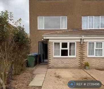 4 bedroom semi-detached house to rent - Photo 3