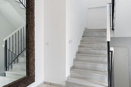 3 bedroom luxury penthouse for rent in Marbella Del Este, Spain - Photo 3