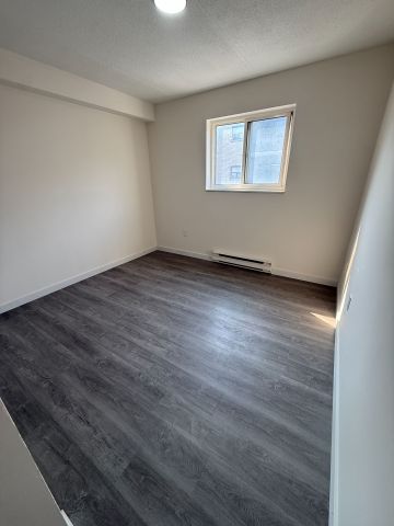 For Lease - 555 Oxford Street Unit# 207, Oshawa, Ontario - Photo 2