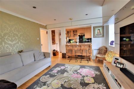 Ladys Close, Watford - Photo 5