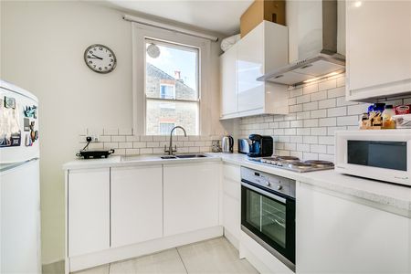 Hazelbourne Road, Balham, SW12, London - Photo 4