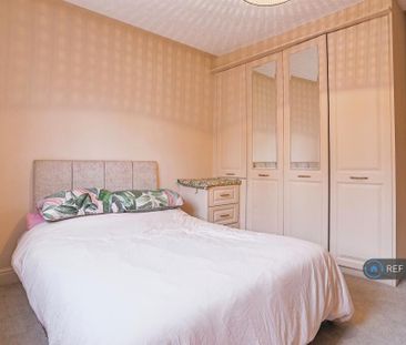 3 bedroom terraced house to rent - Photo 4