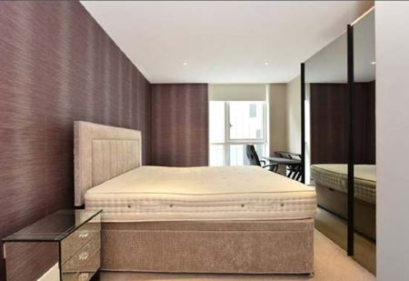 2 Bed Flat, Times Square, E1 - Photo 3