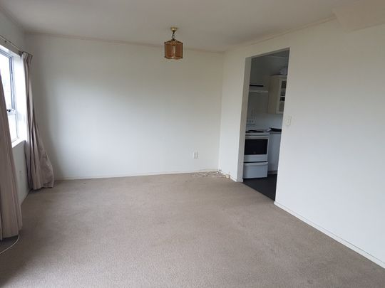 Comfortable home with nice outlook - Photo 1