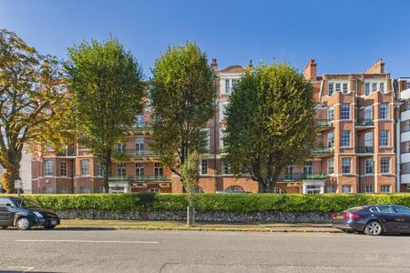 4 bedroom flat to rent - Photo 3