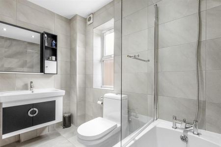 1 bedroom in a house share to rent - Photo 4