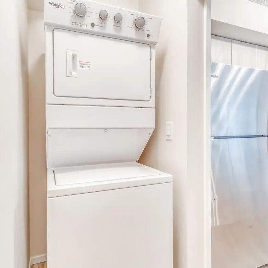 Edgemont Estates — 2 Bedroom 1 Bath - Photo 1