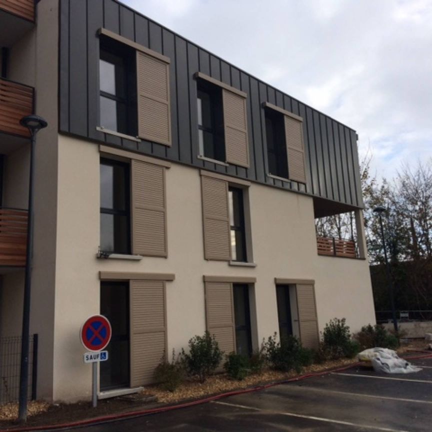 GRAND-BOURGTHEROULDE - T3 de 63 m² - Photo 2