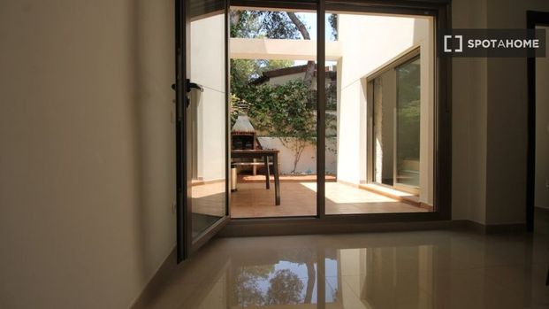 3 room luxury Flat for rent in Torrevieja, Valencia - Photo 1