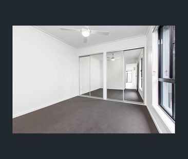 NEAR NEW MODERN DUPLEX (The Vale on Virginia) - Photo 3