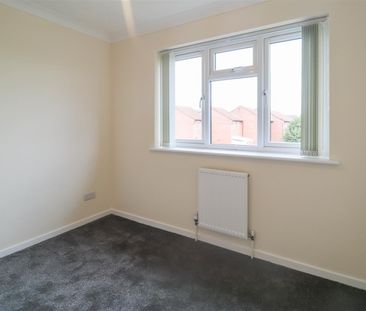 Corsican Pine Close, Newmarket - Photo 6