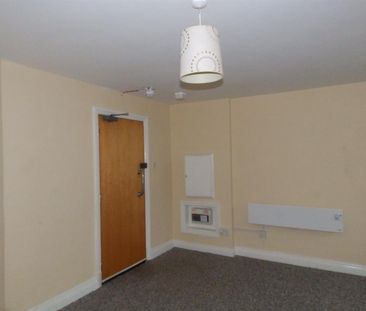 1 bedroom Flat To Let - Photo 2