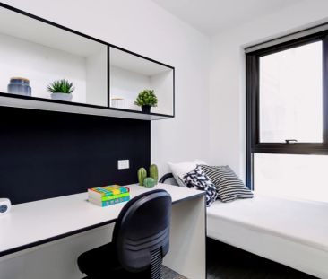 Six Bedroom Apartment Bronze - Photo 3