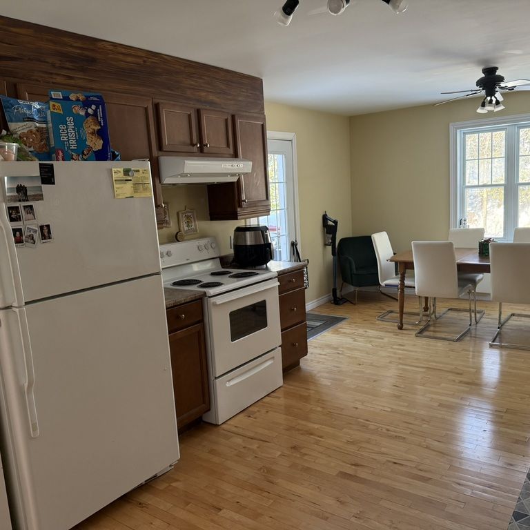 Logement 6 1/2 à L’étage à Louer à Lenno - Photo 2