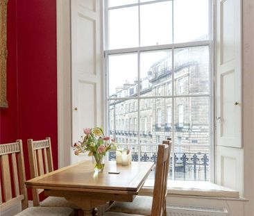 A two bedroom flat in the heart of Edinburgh's New Town, available ... - Photo 6