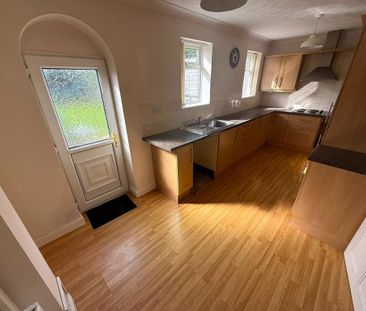 3 bedroom terraced house to rent - Photo 5