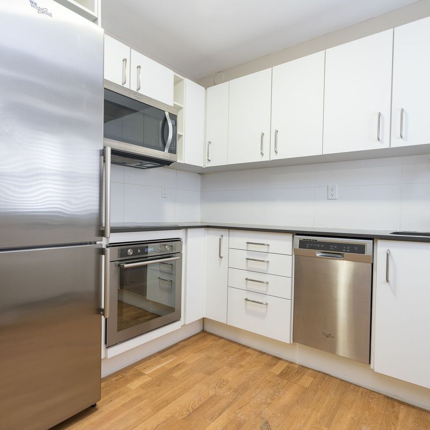 77 Spencer Avenue - Photo 1