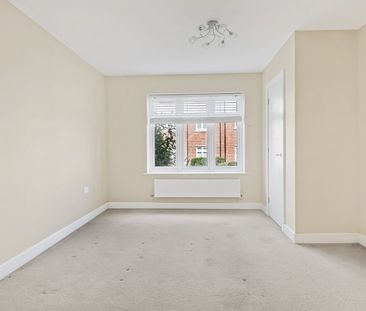 Louden Square, Reading, RG6 1FN - Photo 3