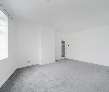 Staines Road, Twickenham, TW2 - Photo 2